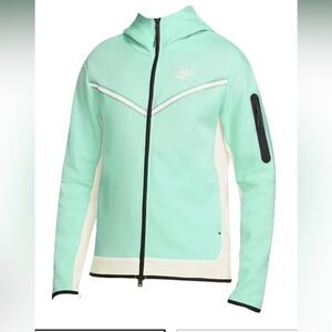 Nike Sportswear Tech Fleece Hoodie
Mint Foam/white/black- rare color combo!